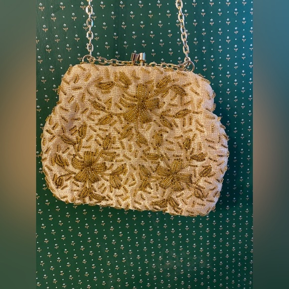 Vintage 1960s Hand Beaded Flowers Kiss Lock Convertible Purse Clutch-EUC - Picture 3 of 7